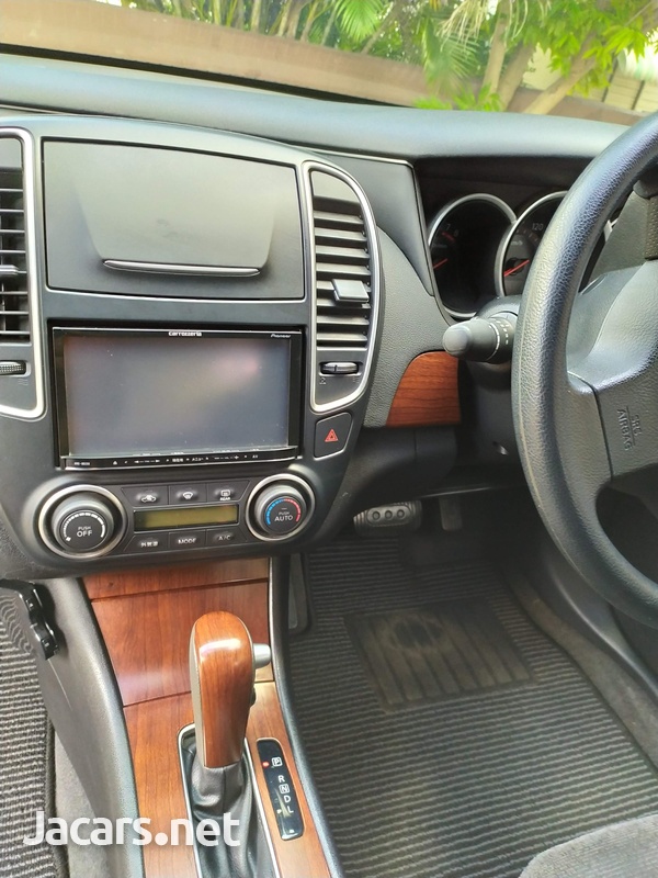 Nissan Bluebird 1,9L 2012-3
