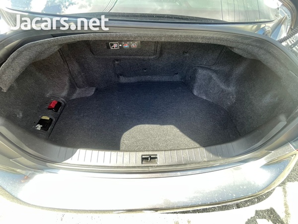 Nissan Skyline 3,5L 2016-7