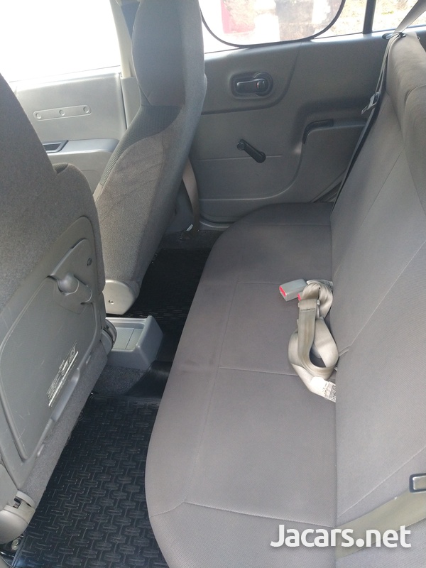 Nissan AD Wagon 1,5L 2016-14