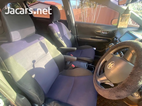 Toyota Wish 1,8L 2012-5