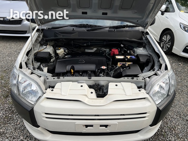 Toyota Probox 1,5L 2018-9