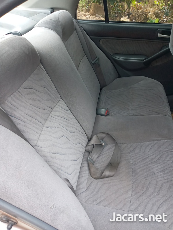 Honda Civic 1,5L 2001-4