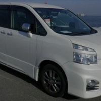 Toyota Voxy 2,0L 2012 Toyota Voxy 2,0L 2012