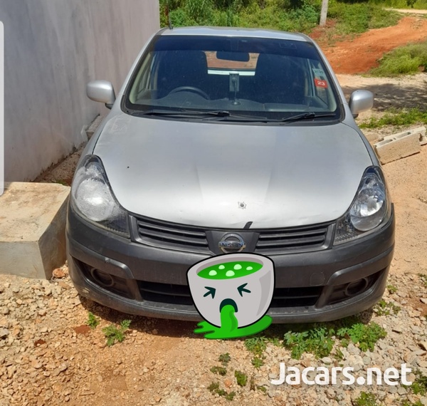 Nissan AD Wagon 1,5L 2013-4