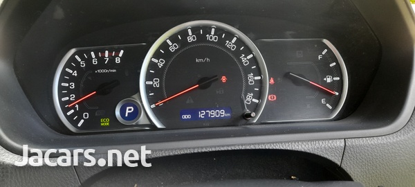 Toyota Noah 2,0L 2014-4