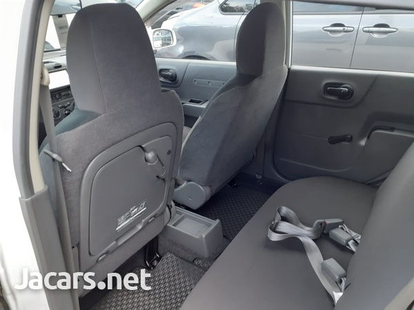 Nissan AD Wagon 1,5L 2016-6