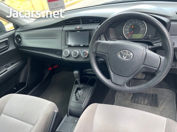 Toyota Axio 1,5L 2017-9