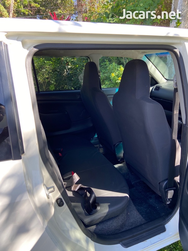 Toyota Probox 1,5L 2014-11