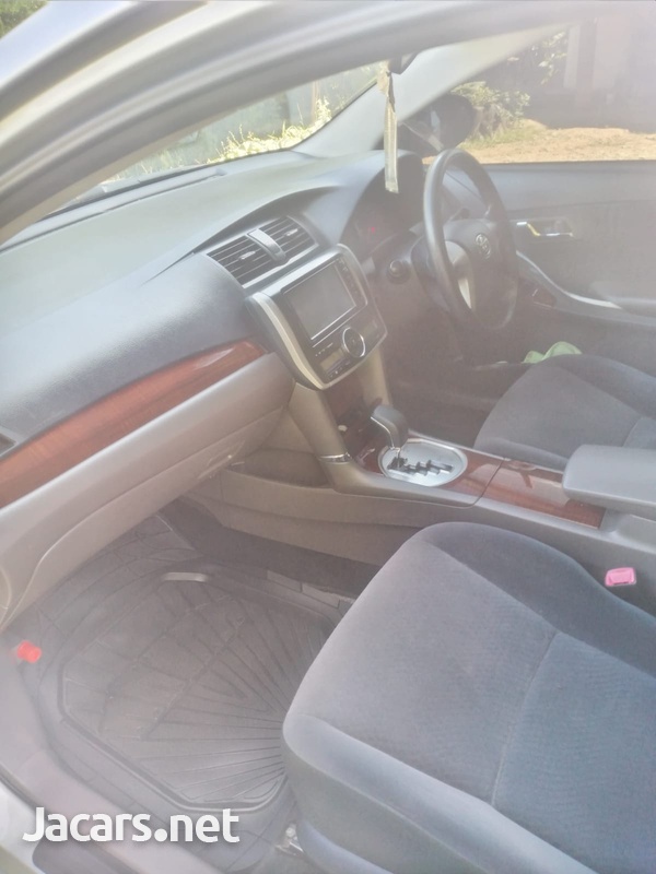 Toyota Allion 1,8L 2013-5