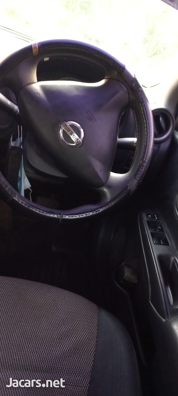 Nissan Latio 1,3L 2016-12