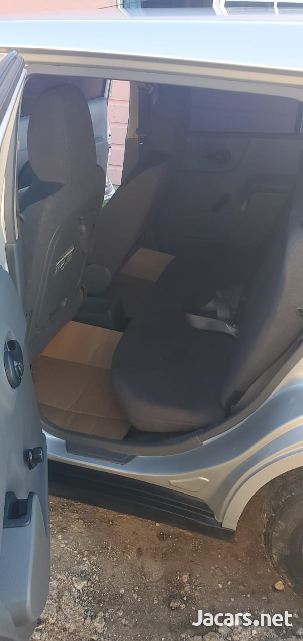 Nissan AD Wagon 1,5L 2014-5