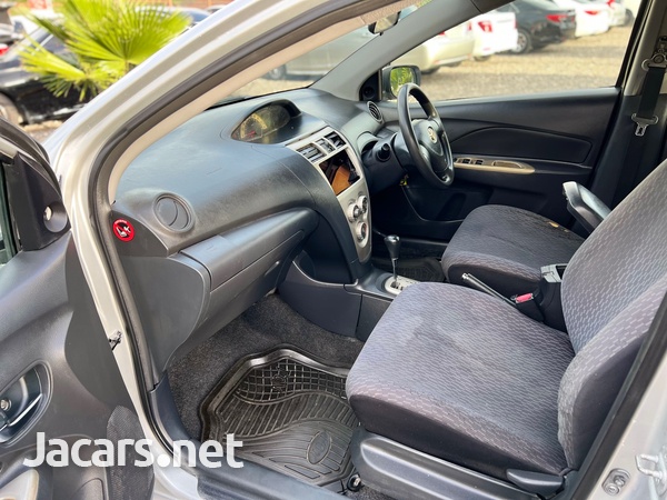 Toyota Yaris 1,3L 2013-9