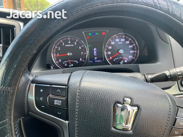 Toyota Crown 3,5L 2016-5