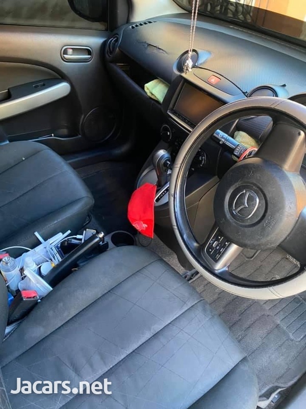 Mazda Demio 1,3L 2013-4