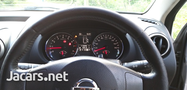 Nissan Dualis 2,0L 2010-4