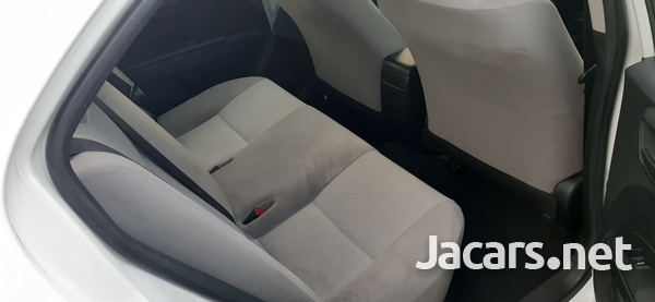 Toyota Axio 1,5L 2016-5