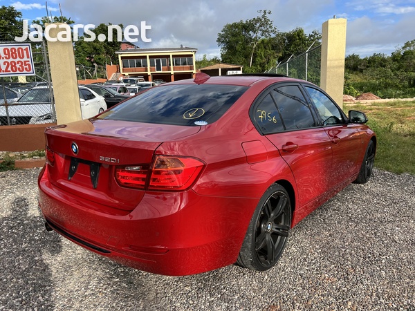 BMW 3-Series 2,0L 2012-4