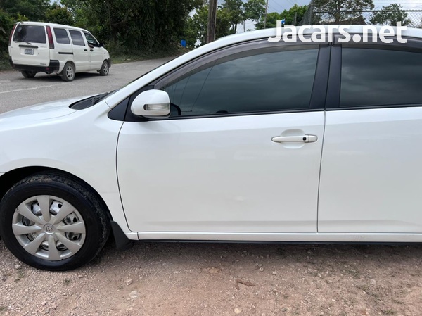 Toyota Allion 1,8L 2010-3