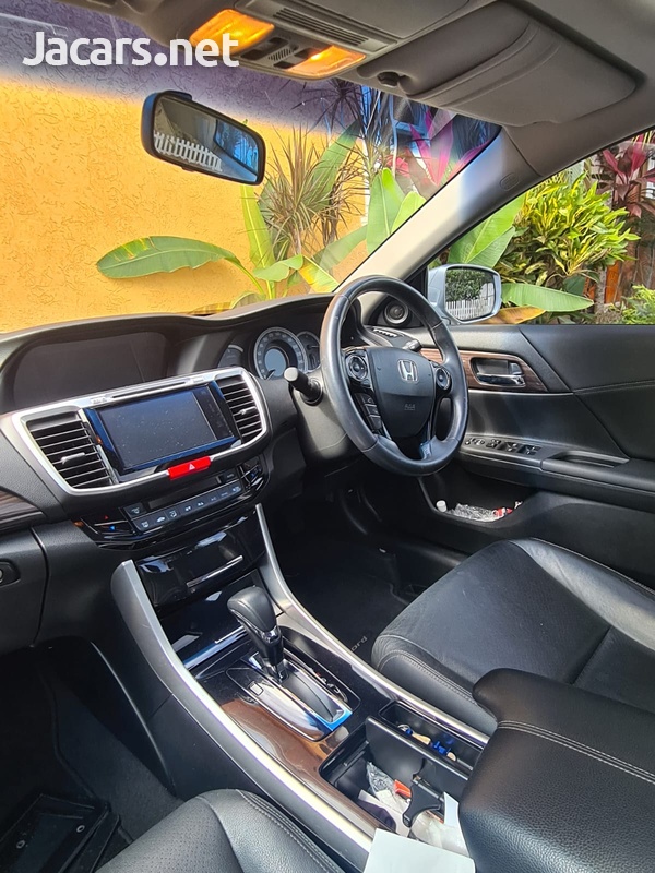 Honda Accord 2,0L 2017-13