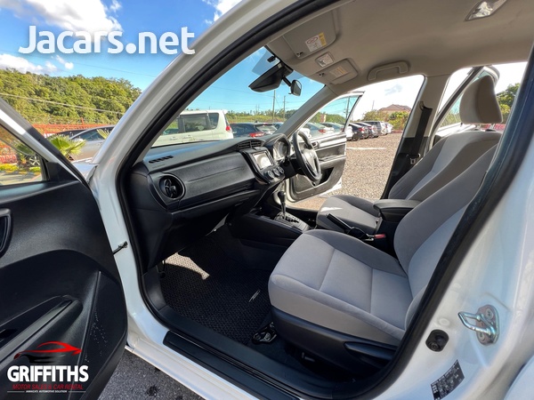 Toyota Axio 1,5L 2016-10