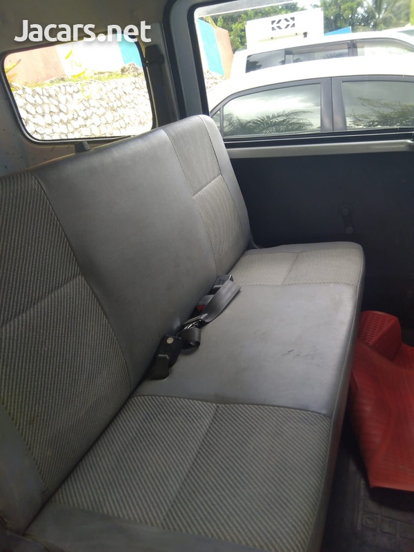 Toyota LiteAce 1,5L 2013-5