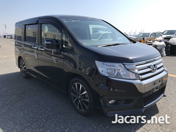 Honda Stepwgn Spada 2,0L 2013-3