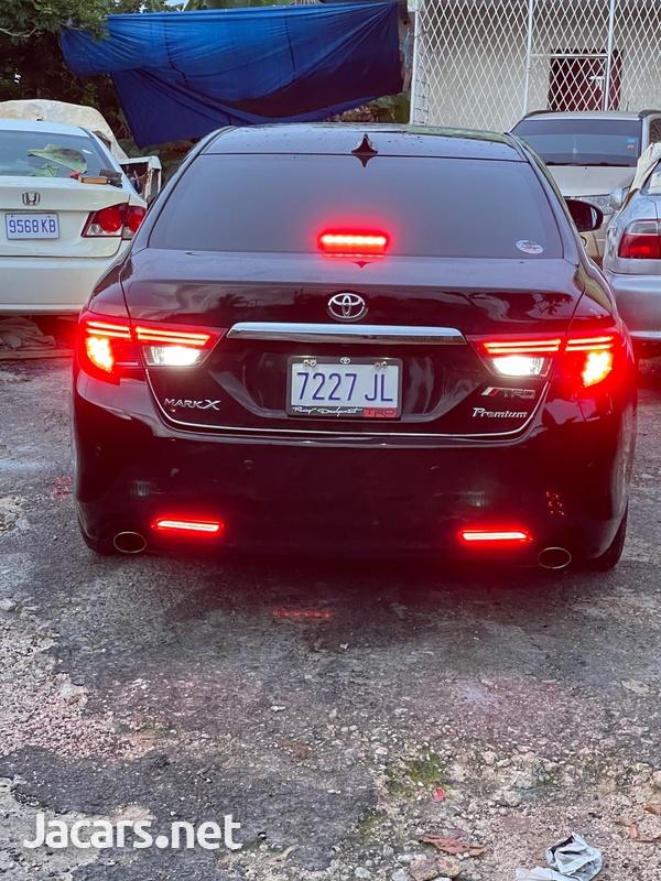 Toyota Mark X 2,5L 2013-6