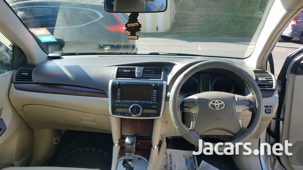 Toyota Premio 1,8L 2011-7