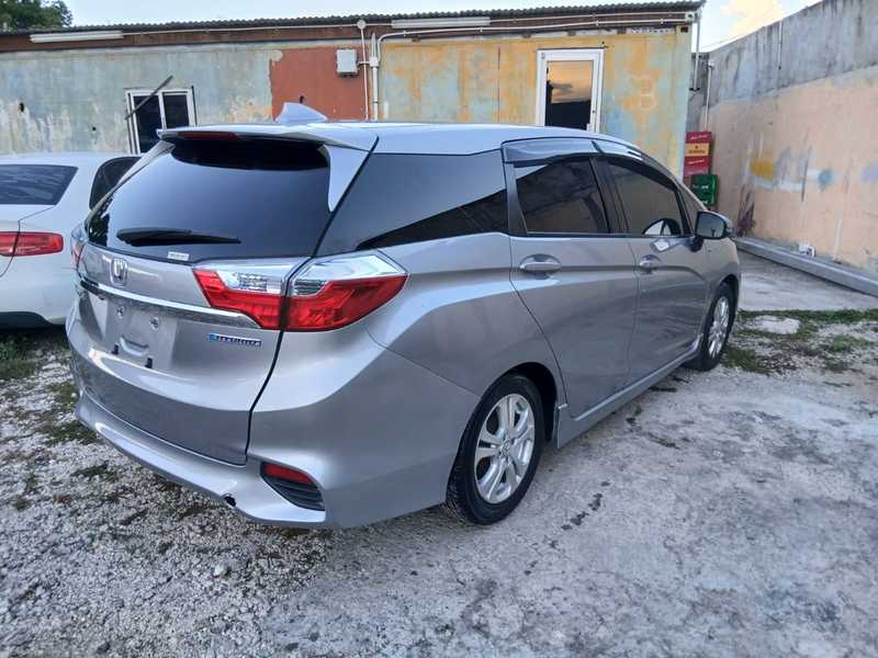 Honda Fit Shuttle 1,4L 2018 JA$1,775,000 №2510694 in Kingston
