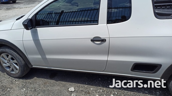 Volkswagen Saveiro 1,6L 2019-5