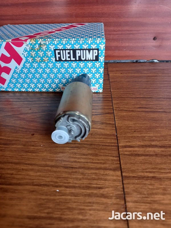 Fuel pump for Toyota Mark 2-1