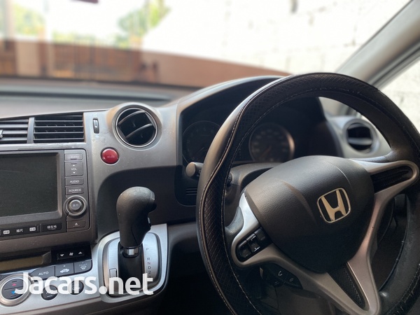 Honda Stream 1,8L 2011-1