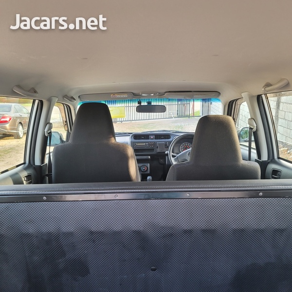 Toyota Probox 1,5L 2016-7