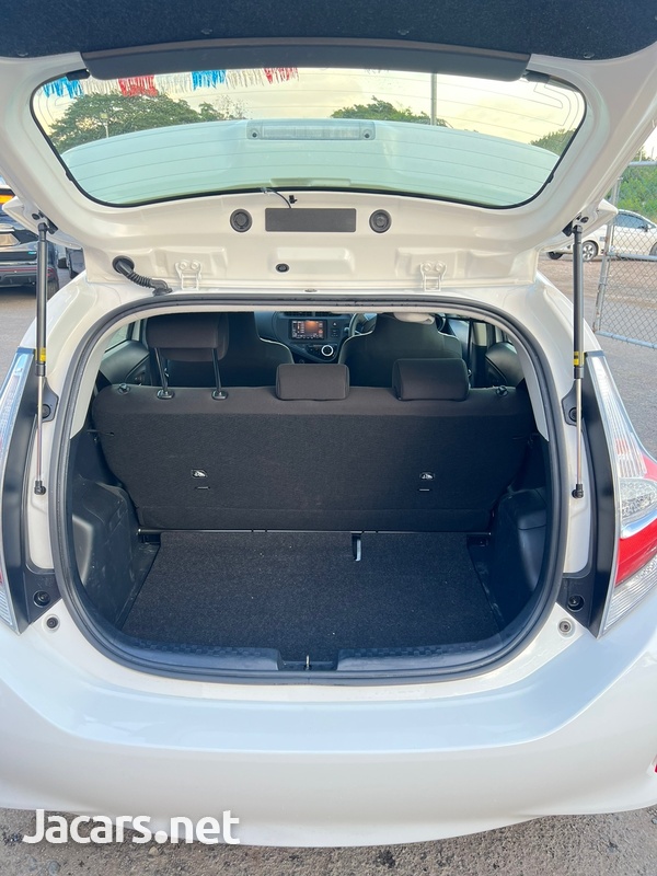 Toyota Aqua 2,5L 2017-7