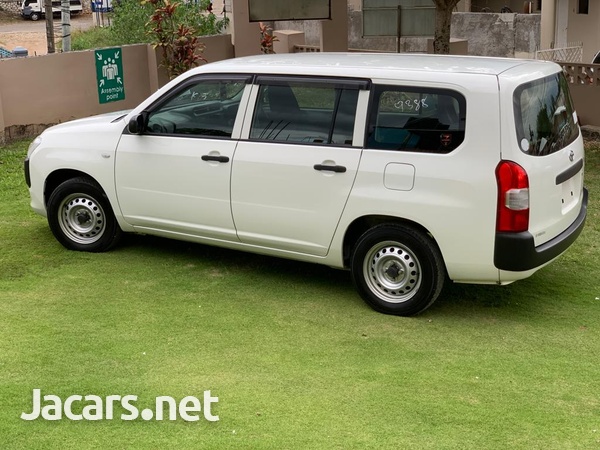 Toyota Probox 1,5L 2016-7