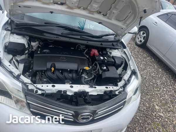 Toyota Axio 1,5L 2013-8