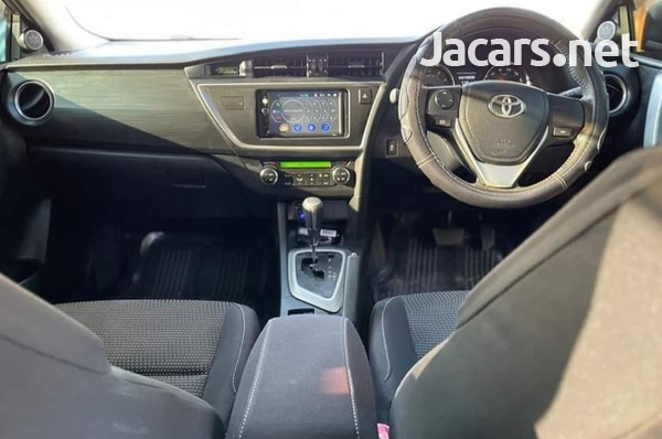 Toyota AURIS 1,8L 2012-15