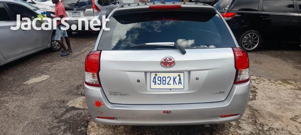 Toyota Fielder 1,5L 2013-4