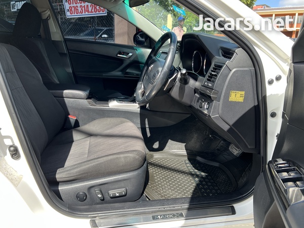 Toyota Mark X 2,5L 2010-8