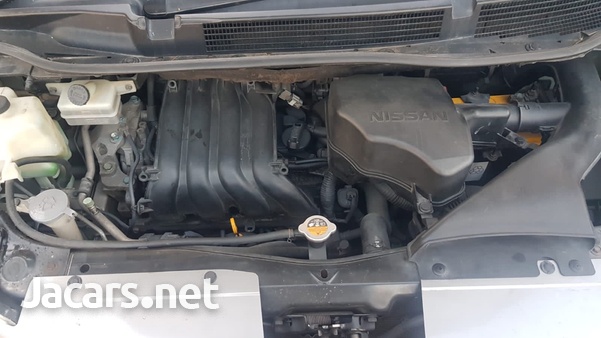 Nissan Serena 2,0L 2012-9