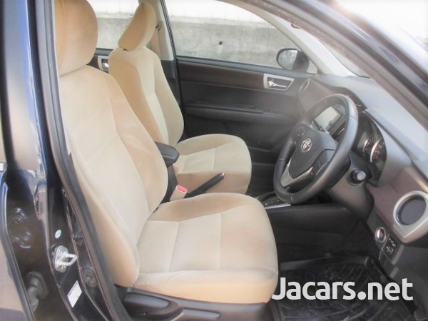 Toyota Axio 1,5L 2013-6