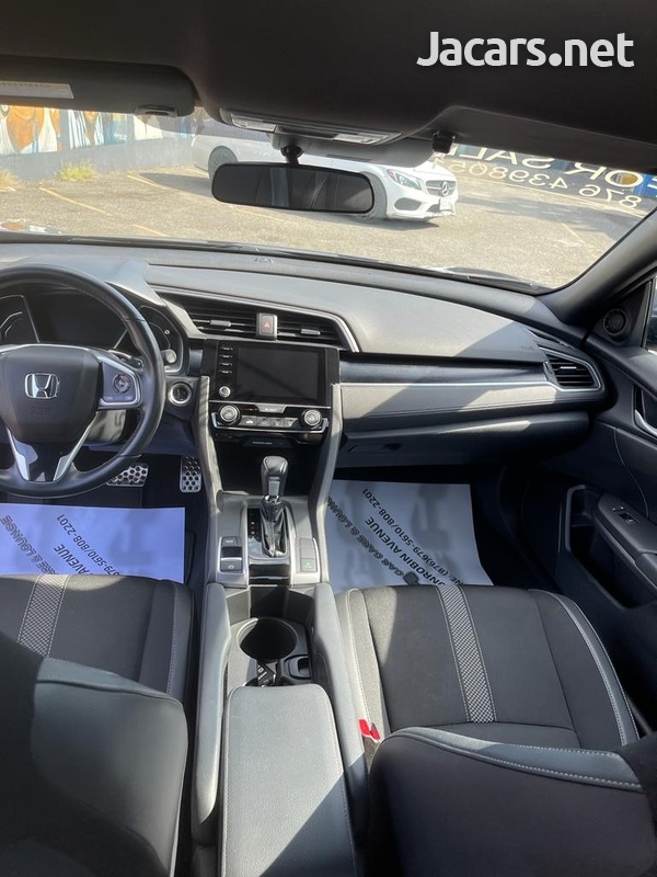 Honda Civic 2,0L 2021-8