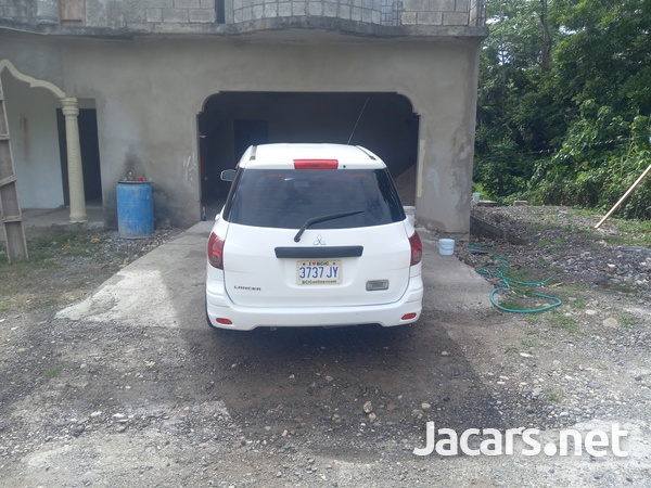 Nissan AD Wagon 1,5L 2012-4