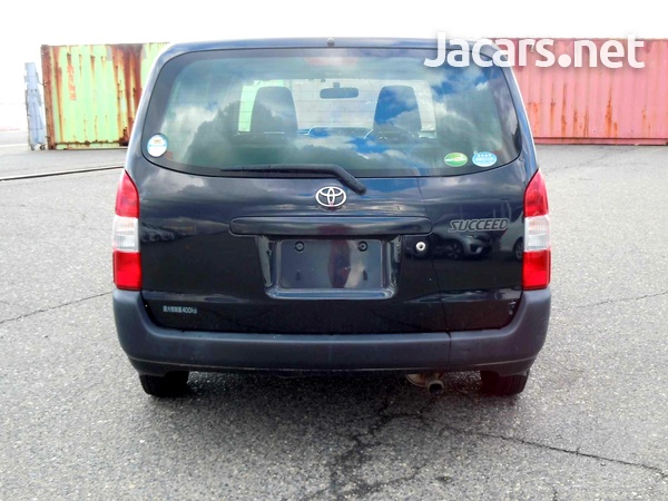 Toyota Probox 1,5L 2016-10