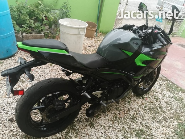 2019 Kawasaki Ninja 400-13