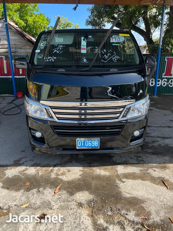 Nissan NV350 2,5L 2015