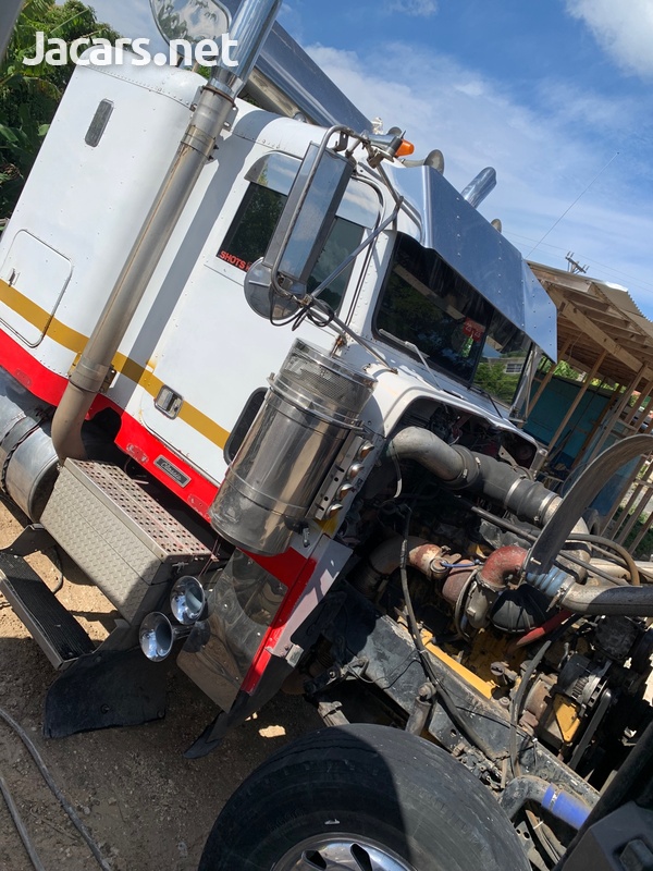 Freightliner Classic-6