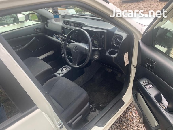 Toyota Probox 1,5L 2016-2