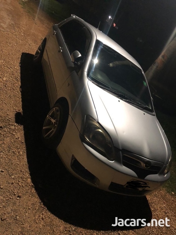 Toyota RunX 1,5L 2006-5
