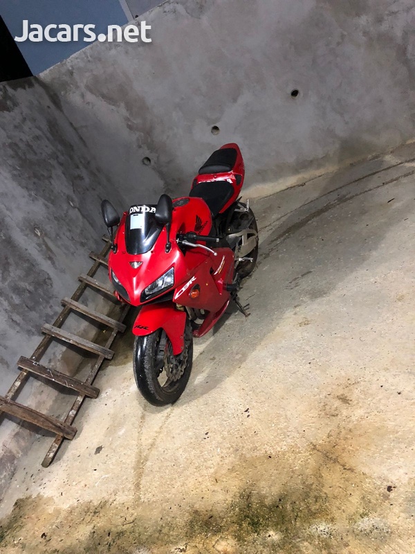 Honda CBR-1